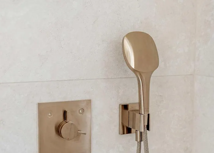 La Ponche X Les Graniers - Old Village - Shellter *