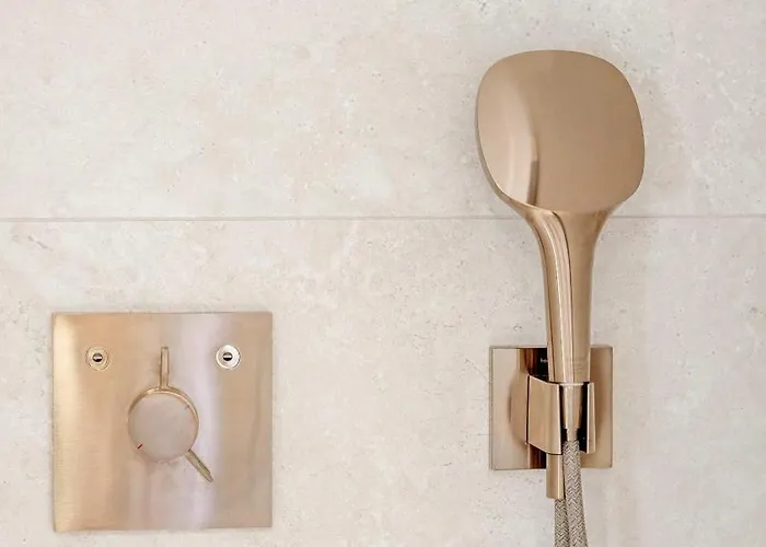 La Ponche X Les Graniers - Old Village - Shellter